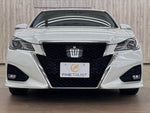 CROWN sedan hybrid