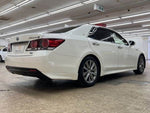 CROWN sedan hybrid