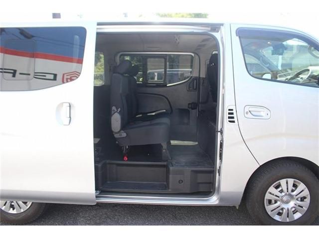 CARAVAN van 2WD