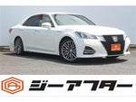 CROWN sedan hybrid
