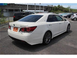 CROWN sedan hybrid