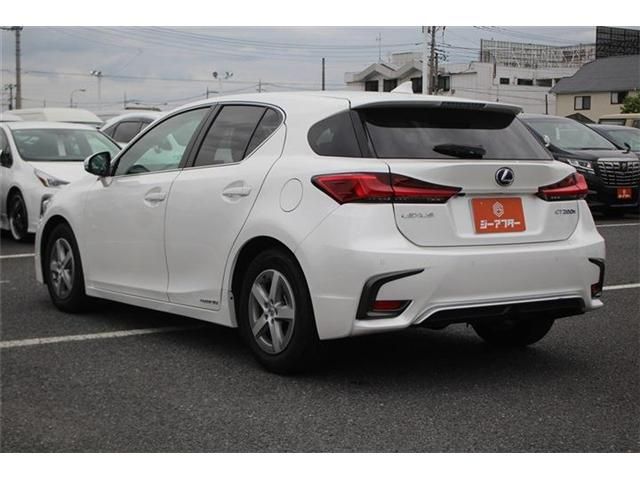 LEXUS CT200h