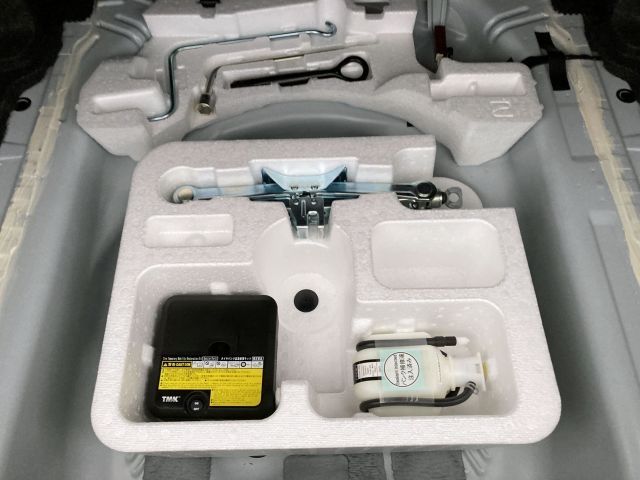 COROLLA AXIO