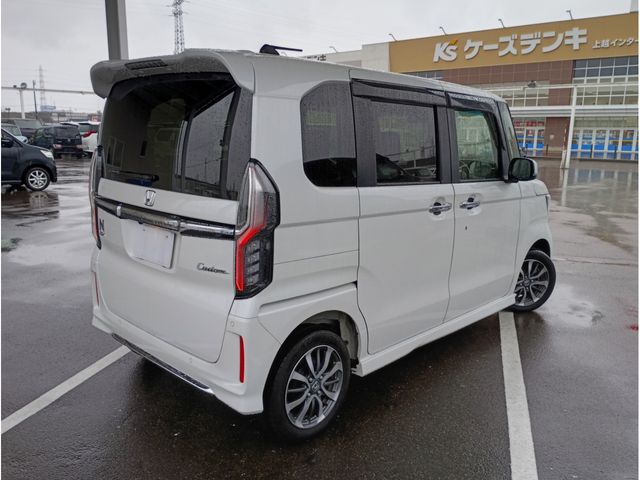N BOX CUSTOM 4WD