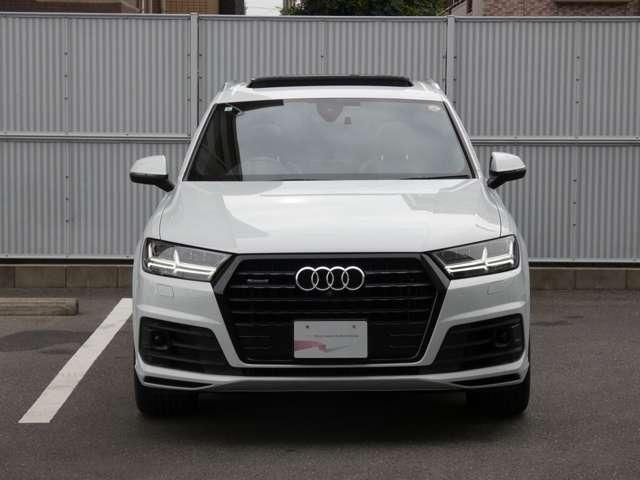 AUDI  Q7