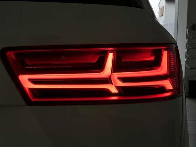 AUDI  Q7