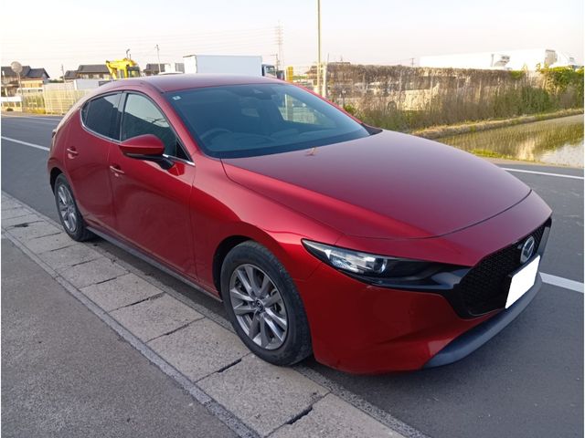 MAZDA3 FASTBACK