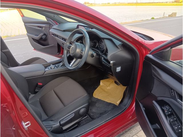 MAZDA3 FASTBACK