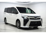 VOXY HYBRID