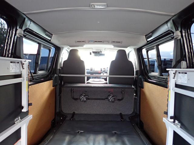 HIACE van 4WD
