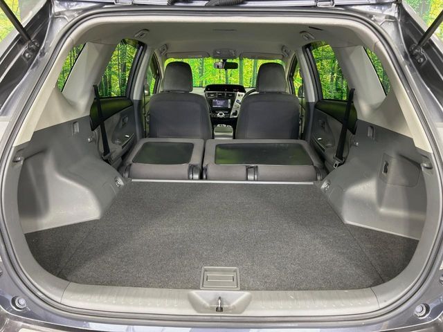 PRIUS Alpha