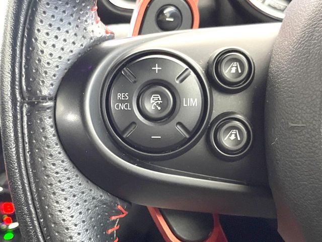 BMW MINI CROSSOVER