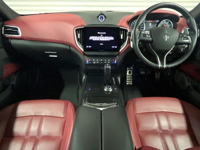 MASERATI GHIBLI Sedan
