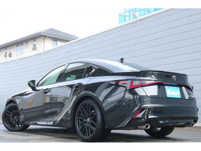 LEXUS IS300h