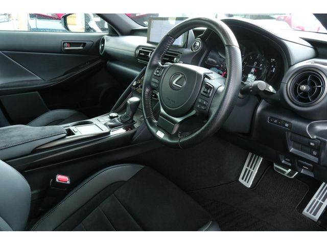 LEXUS IS300h