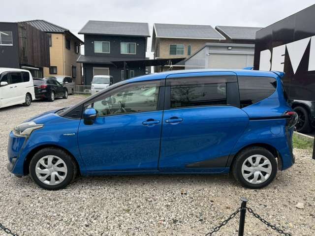 SIENTA HYBRID