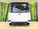 VOXY HYBRID