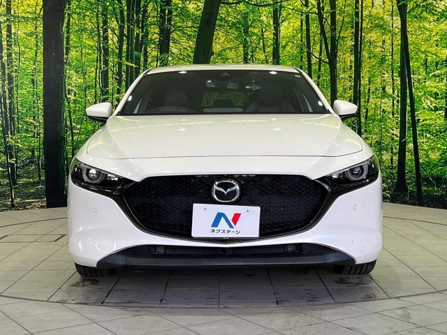 MAZDA3 FASTBACK