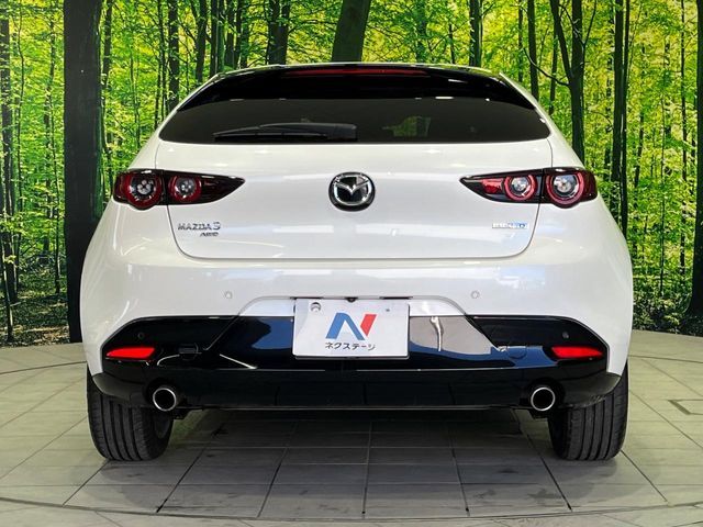 MAZDA3 FASTBACK
