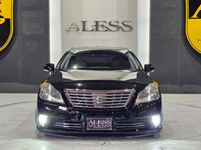 CROWN sedan