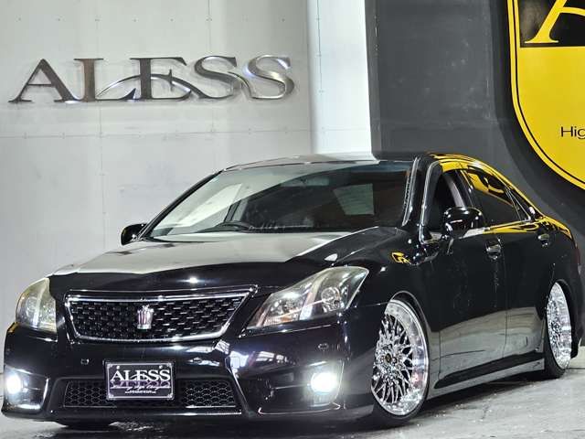 CROWN sedan