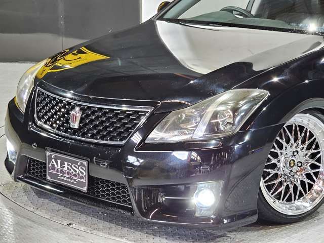 CROWN sedan