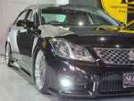 CROWN sedan