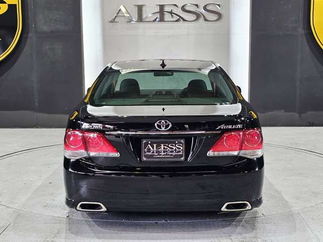CROWN sedan