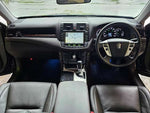 CROWN sedan