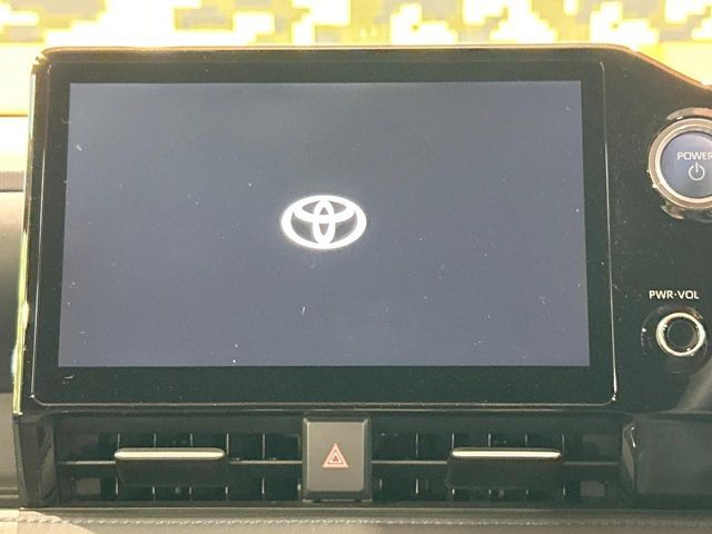 VOXY HYBRID