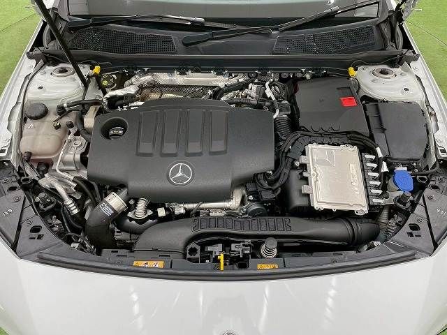 MERCEDES BENZ CLA class