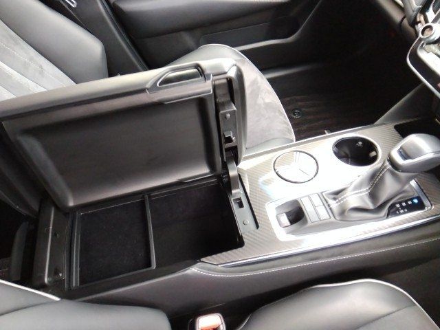 CROWN sedan hybrid