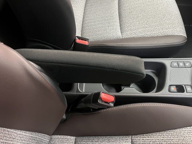 YARIS CROSS HYBRID