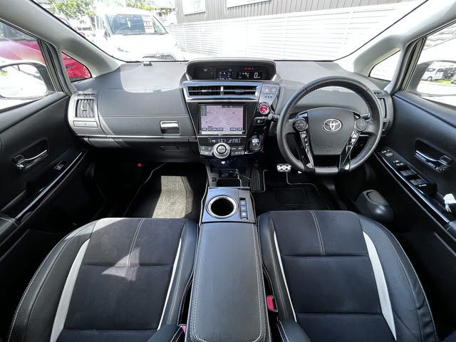 PRIUS Alpha