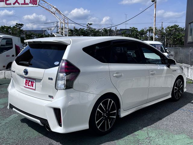 PRIUS Alpha