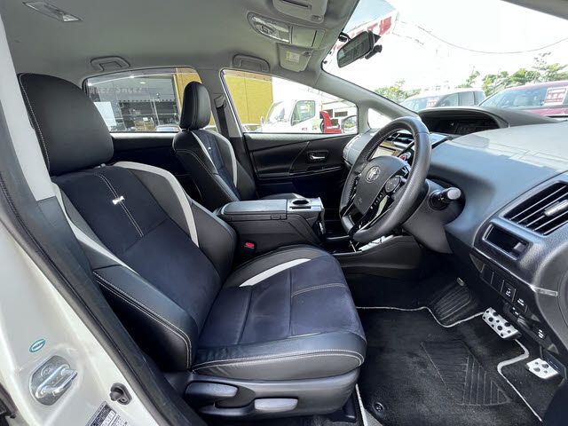 PRIUS Alpha