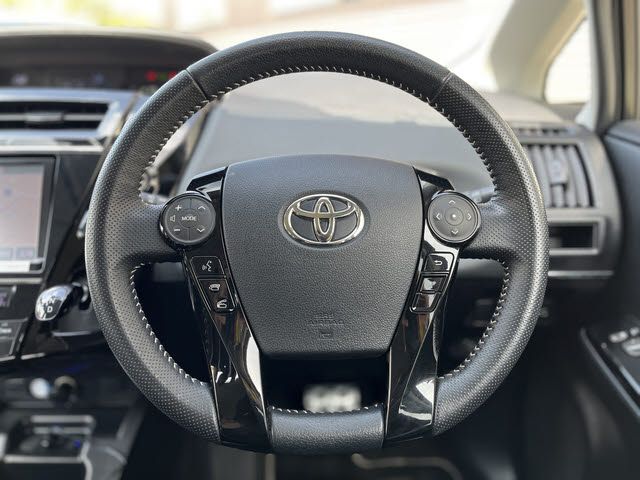 PRIUS Alpha