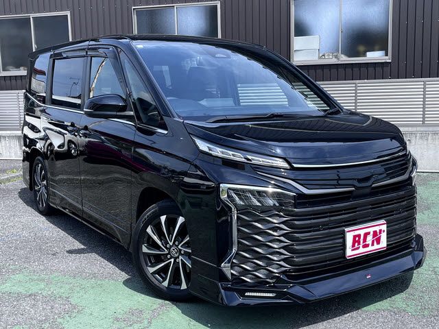 VOXY HYBRID