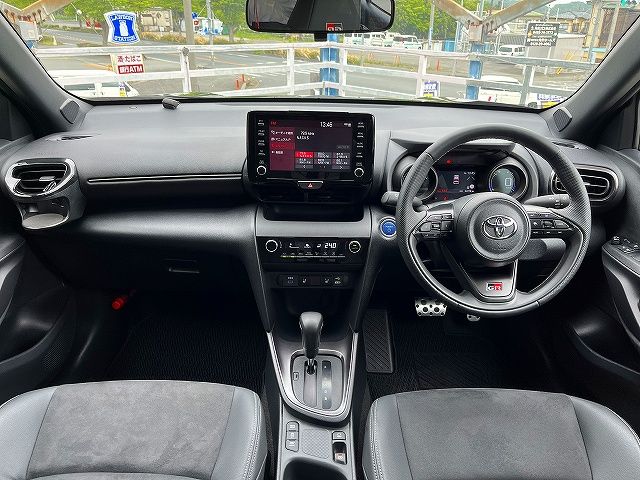 YARIS CROSS HYBRID