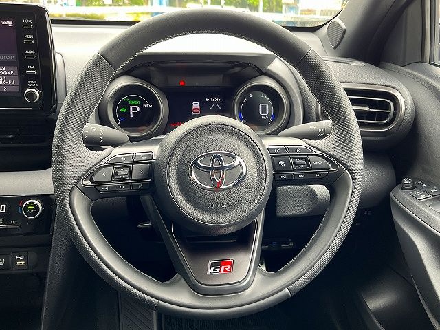 YARIS CROSS HYBRID