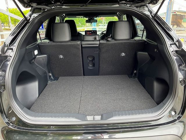 YARIS CROSS HYBRID