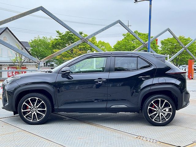 YARIS CROSS HYBRID