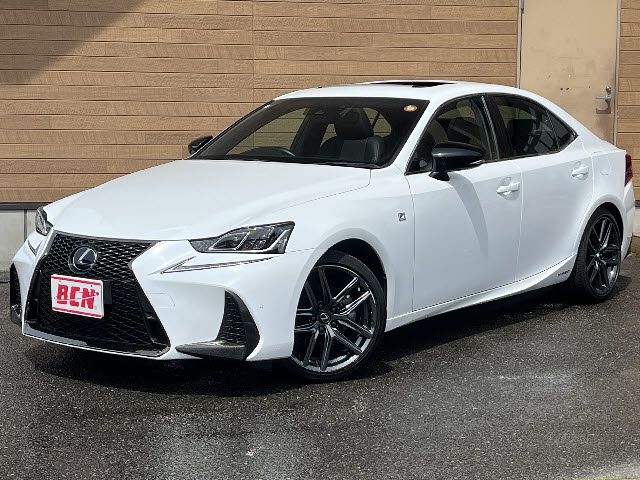 LEXUS IS300h AWD