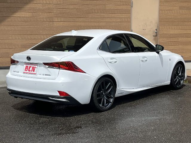 LEXUS IS300h AWD