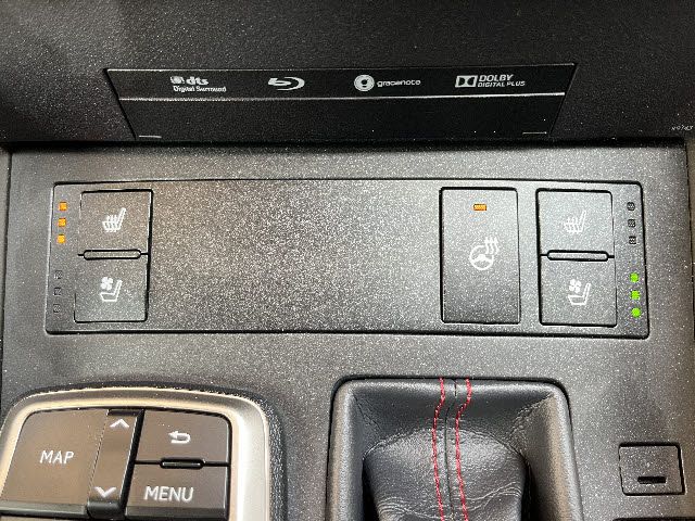 LEXUS IS300h AWD
