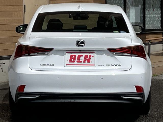 LEXUS IS300h AWD
