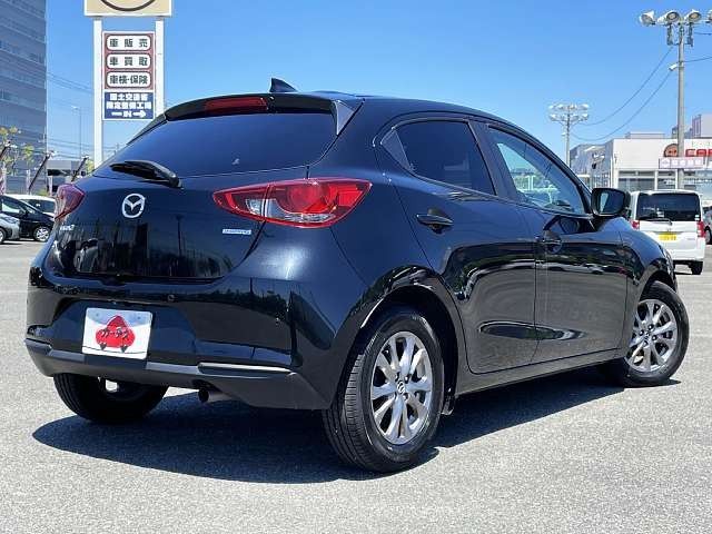 MAZDA2