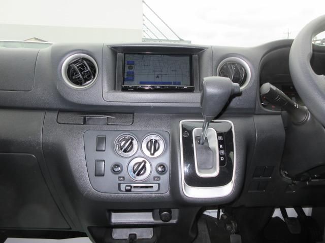 CARAVAN van 2WD