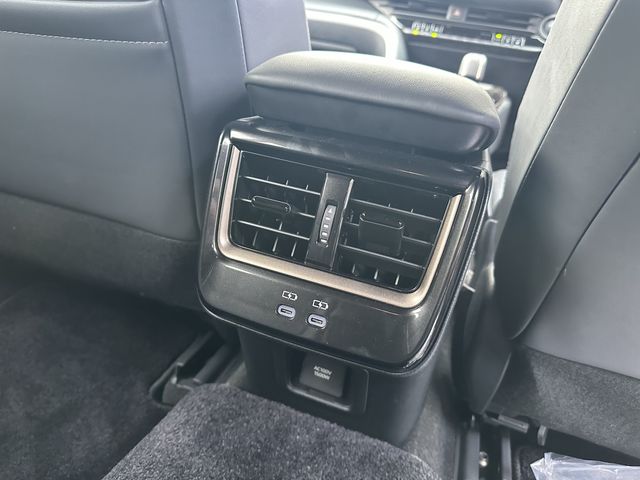 CROWN ESTATE 4WD
