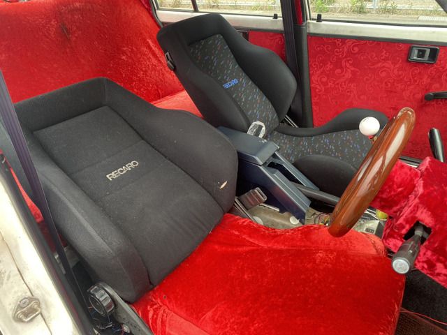 CARINA hatchback